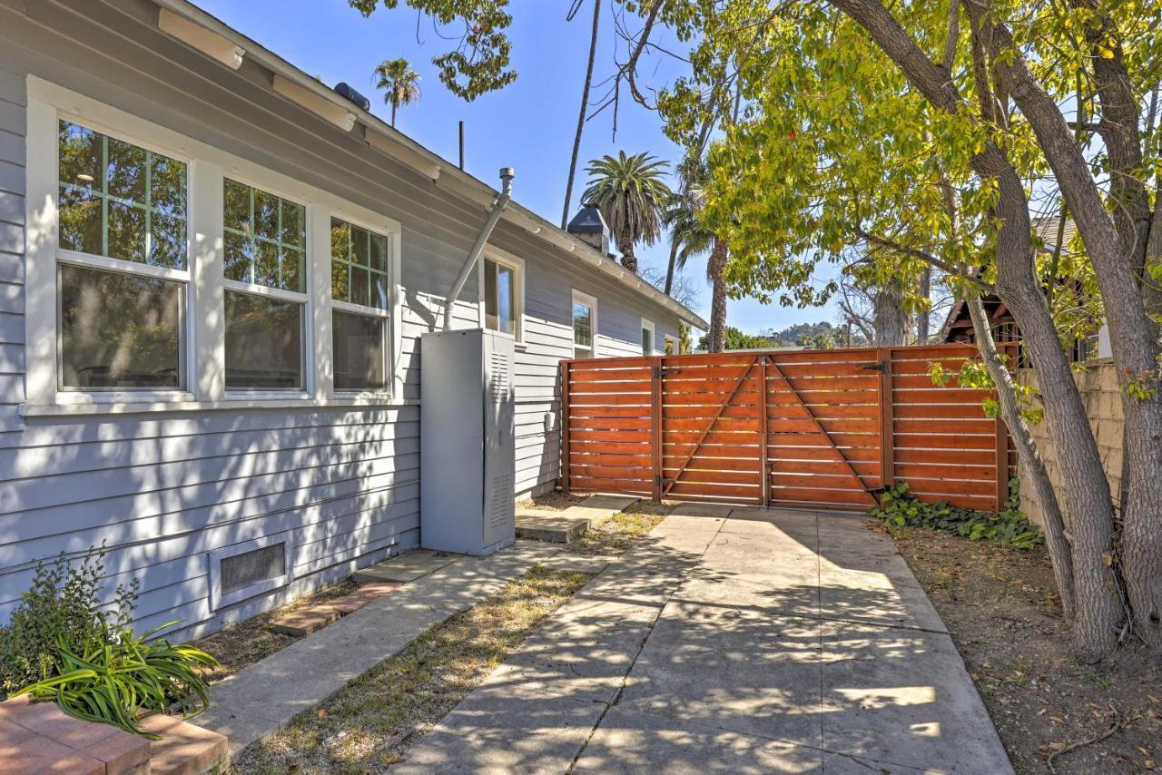 Hip And Prismatic La Gem With Curated Art Gallery Los Angeles Exterior photo