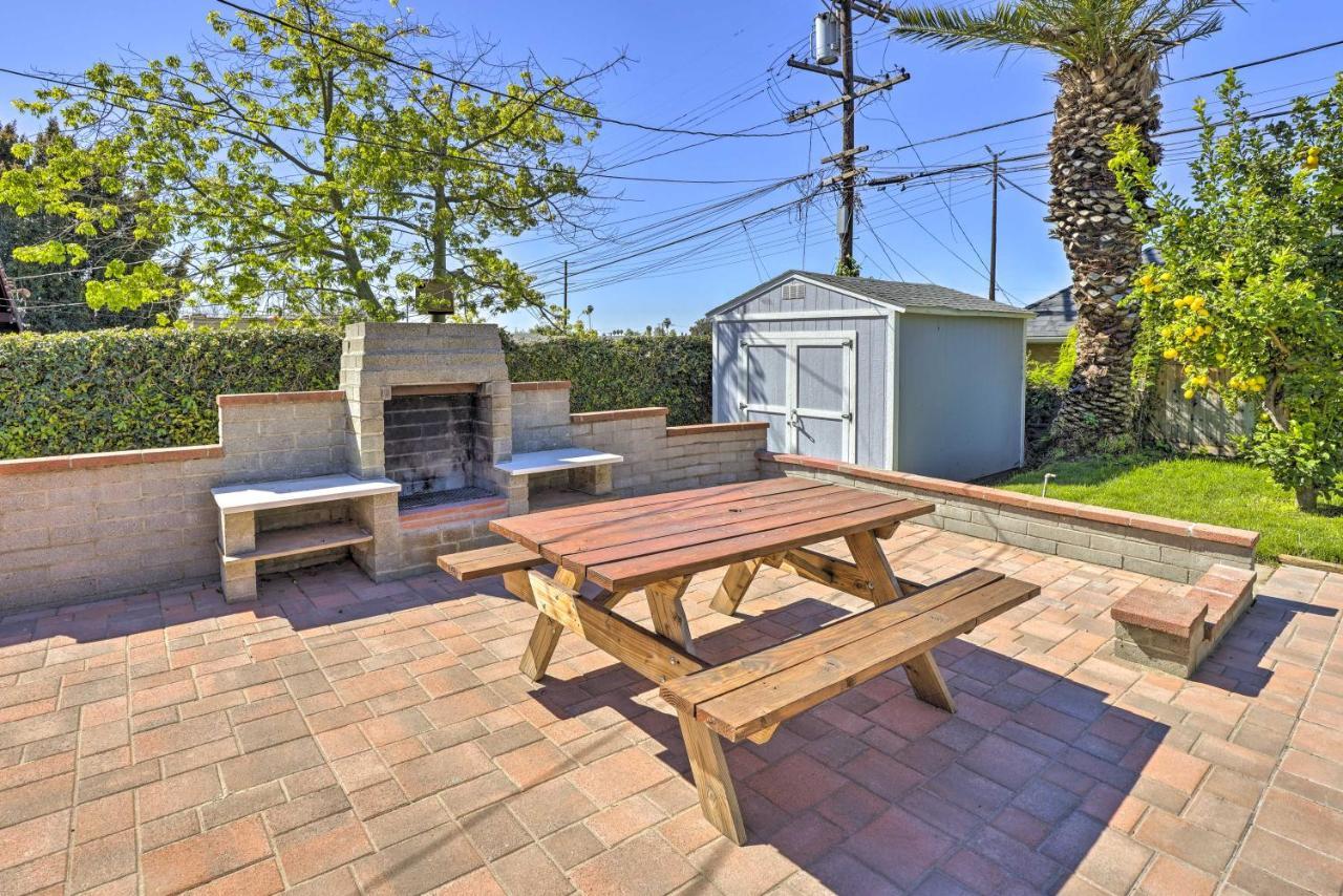 Hip And Prismatic La Gem With Curated Art Gallery Los Angeles Exterior photo